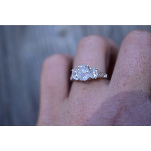 Raw Crystal Ring, Raw Stone Ring, Rings for Women, Stacking Ring, Raw Ge… - Picture 4 of 7